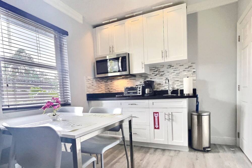 Photo of Kitchen in Coral Ridge