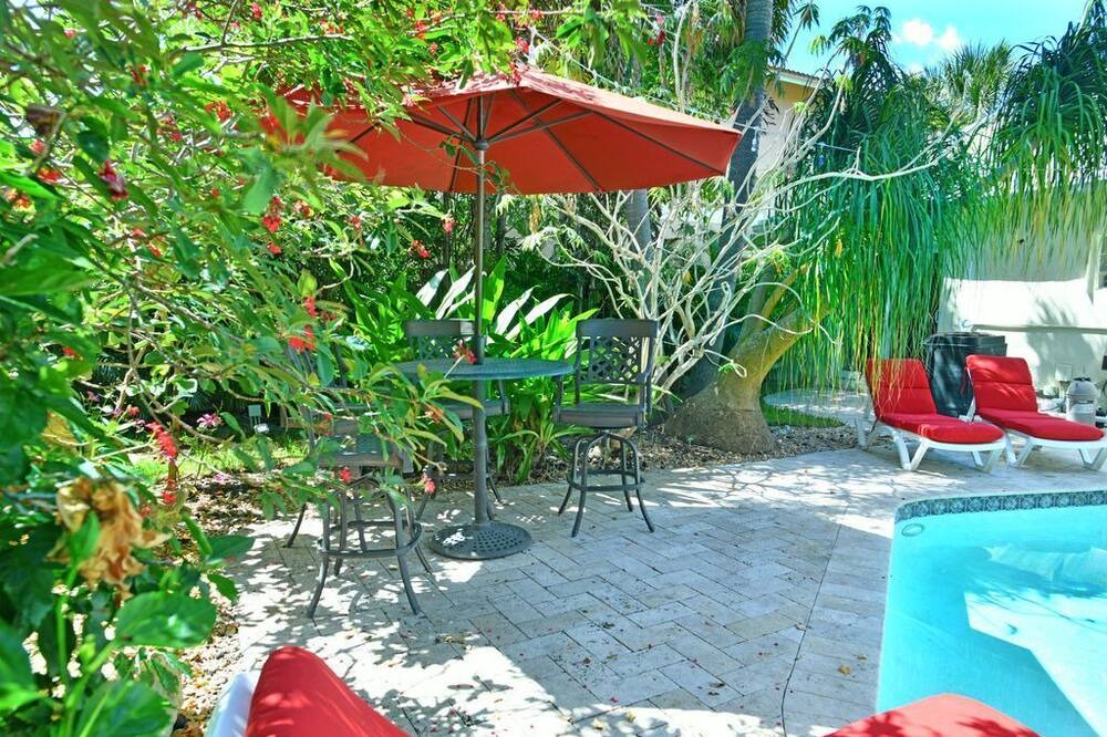 Photo of Outdoor in Flagler Village