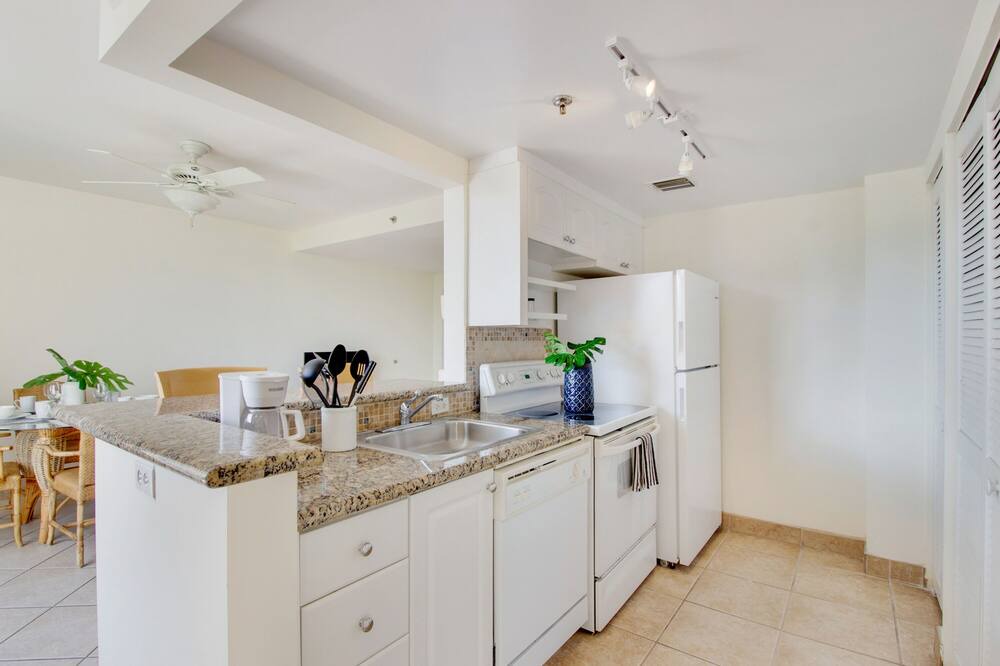 Photo of Kitchen in Southwest Coconut Grove