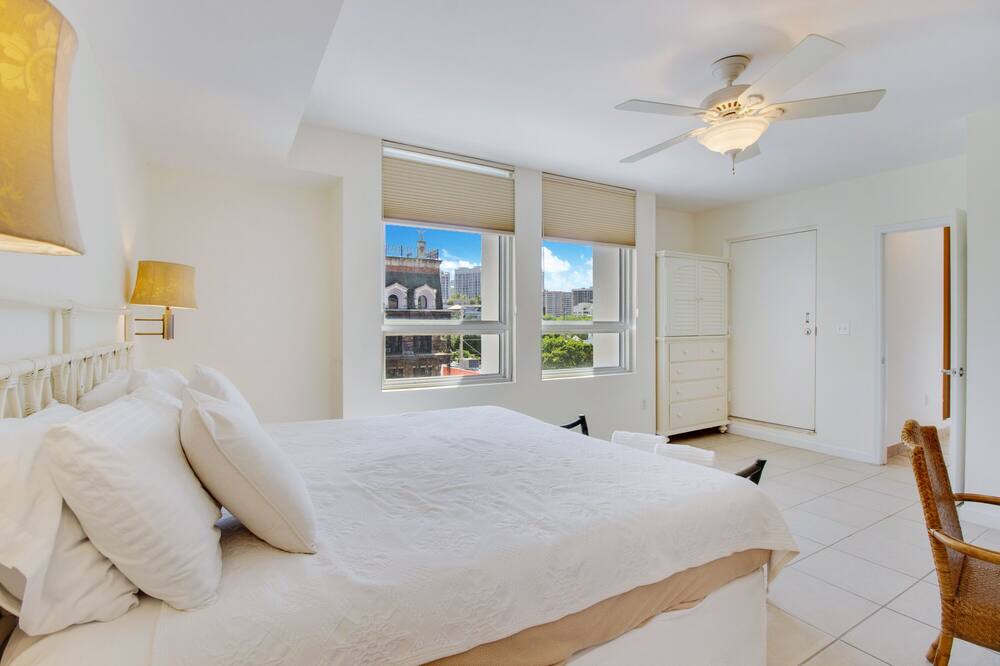Photo of Bedroom in Southwest Coconut Grove