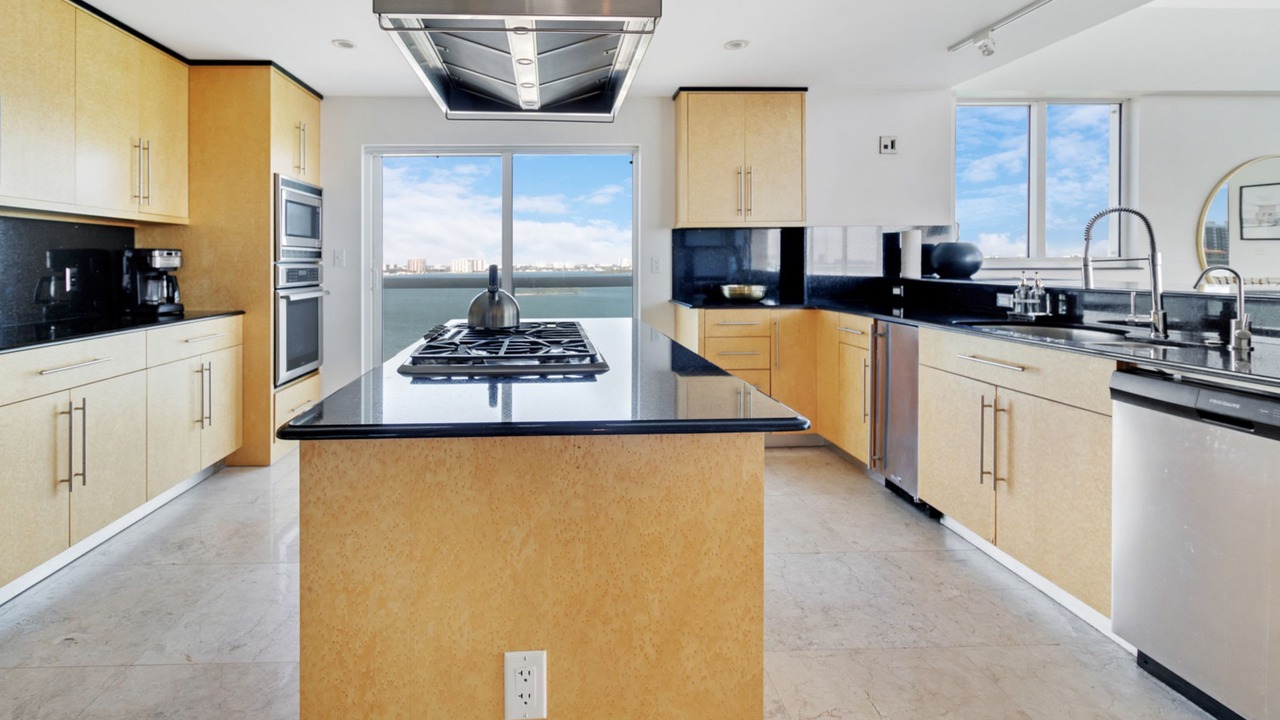 Photo of Kitchen in North Bay Village