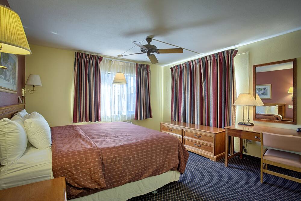 Photo of Livingroom in Independence Square