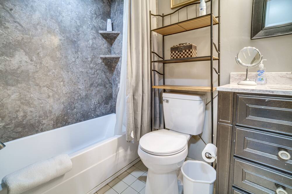 Photo of Bathroom in Beaufort