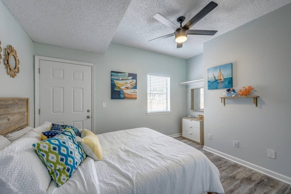 Photo of Bedroom in Jacksonville Beach