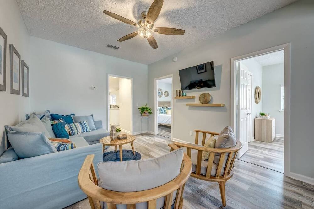 Photo of Livingroom in Jacksonville Beach