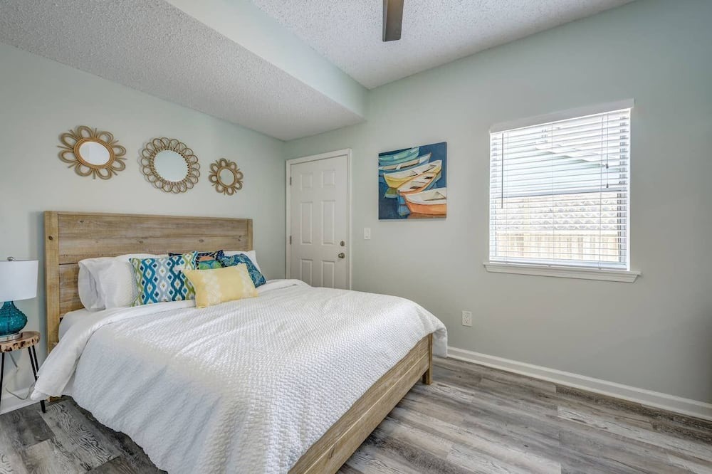 Photo of Bedroom in Jacksonville Beach