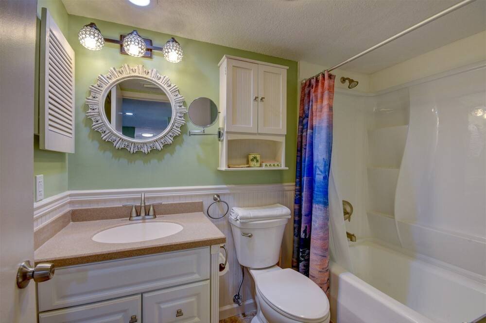 Photo of Bathroom in Amelia City