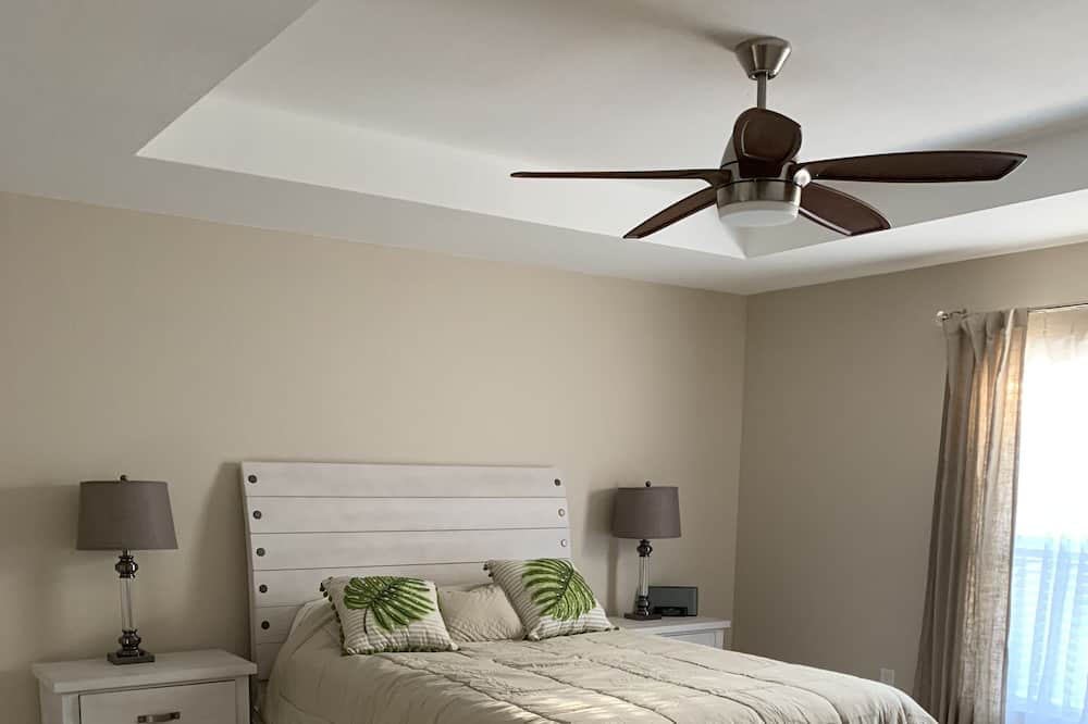 Photo of Bedroom in Venice Gardens