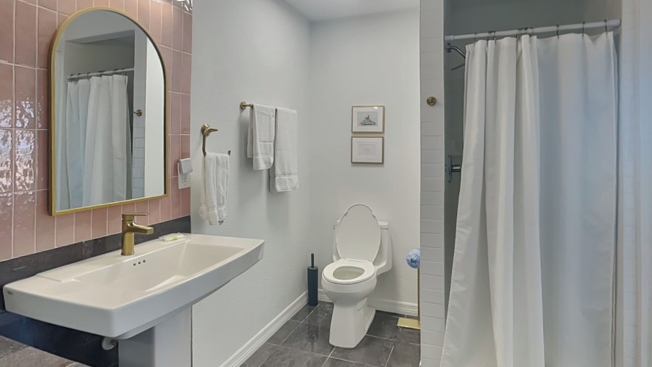 Photo of Bathroom in Painters Hill