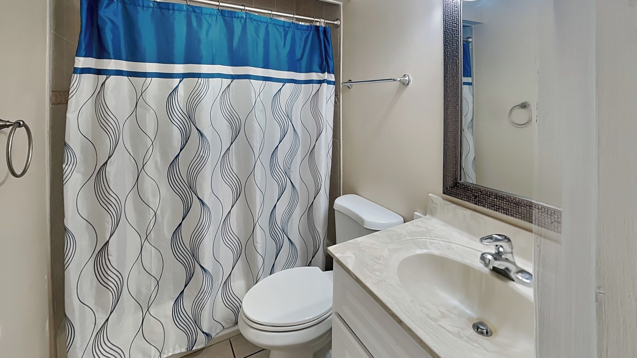 Photo of Bathroom in Surfcrest Village