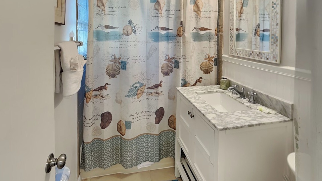 Photo of Bathroom in Plaza Shores