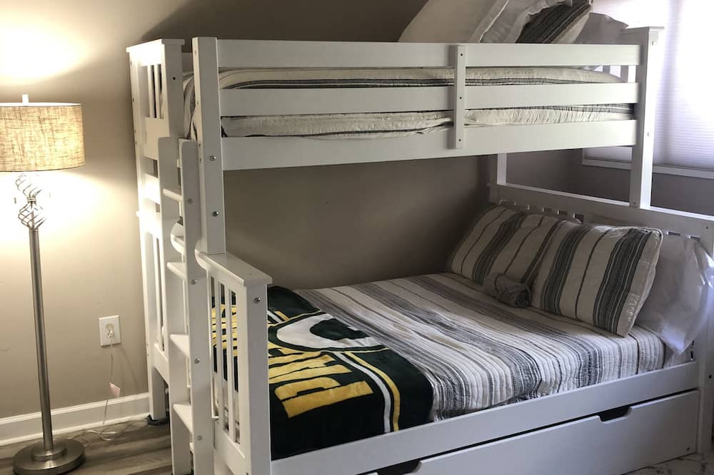 Photo of Bedroom in Sawgrass
