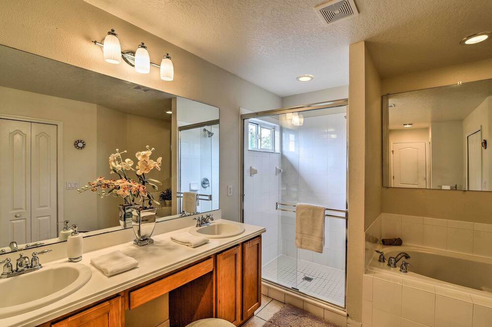 Photo of Bathroom in West Haven