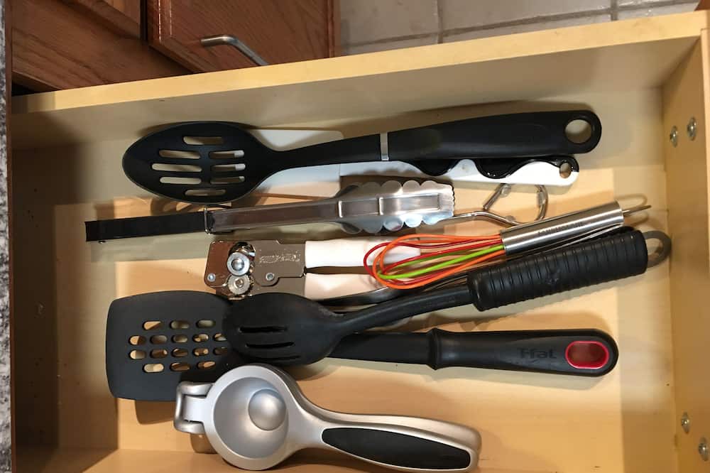 Photo of Kitchen in Bearss Plaza