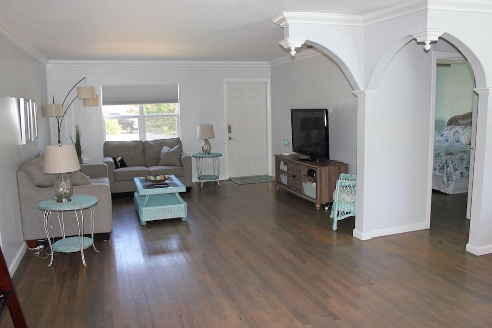 Photo of Livingroom in Southside