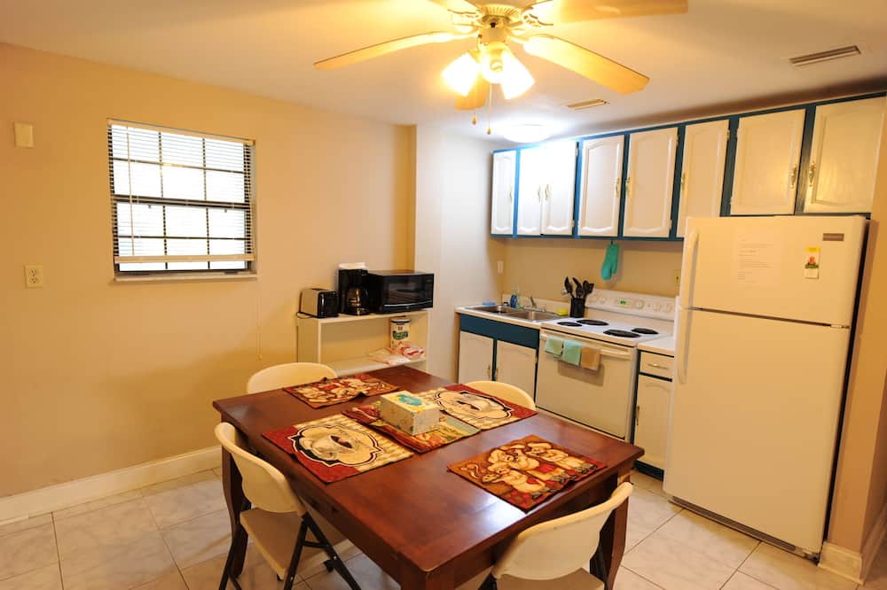 Photo of Kitchen in Suwannee