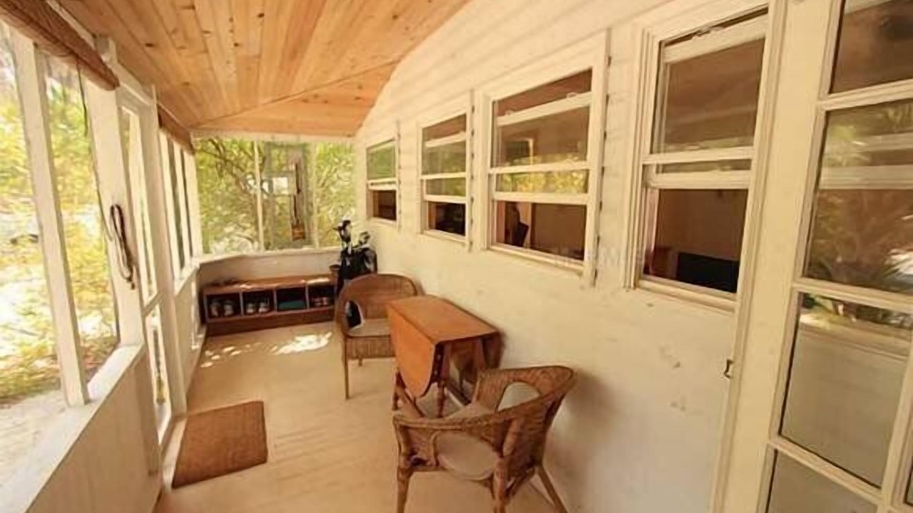 Photo of Livingroom in Longbeach Village