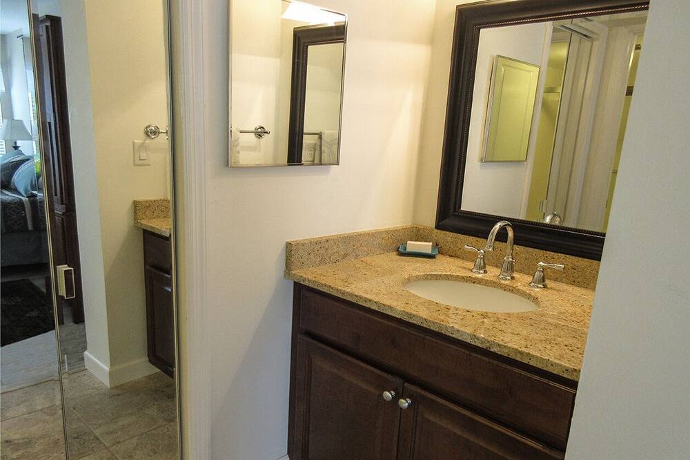 Photo of Bathroom in South Island