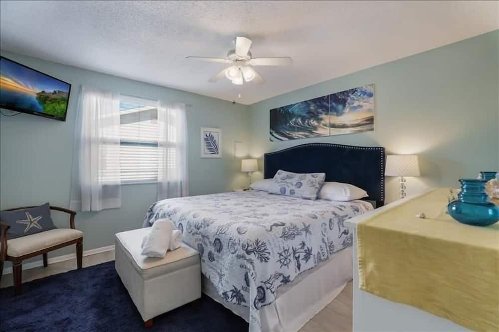 Photo of Bedroom in Holmes Beach