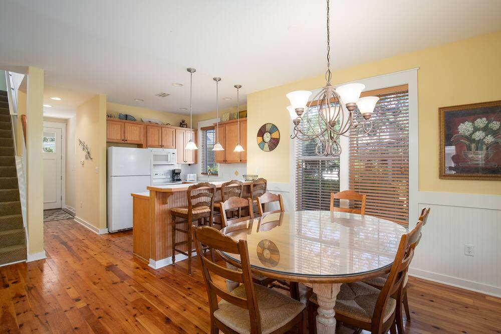 Photo of Livingroom in Laurel Grove