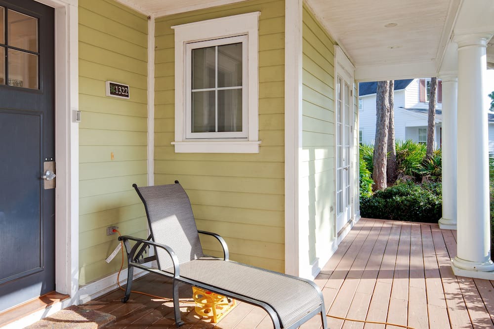 Photo of Outdoor in Laurel Grove