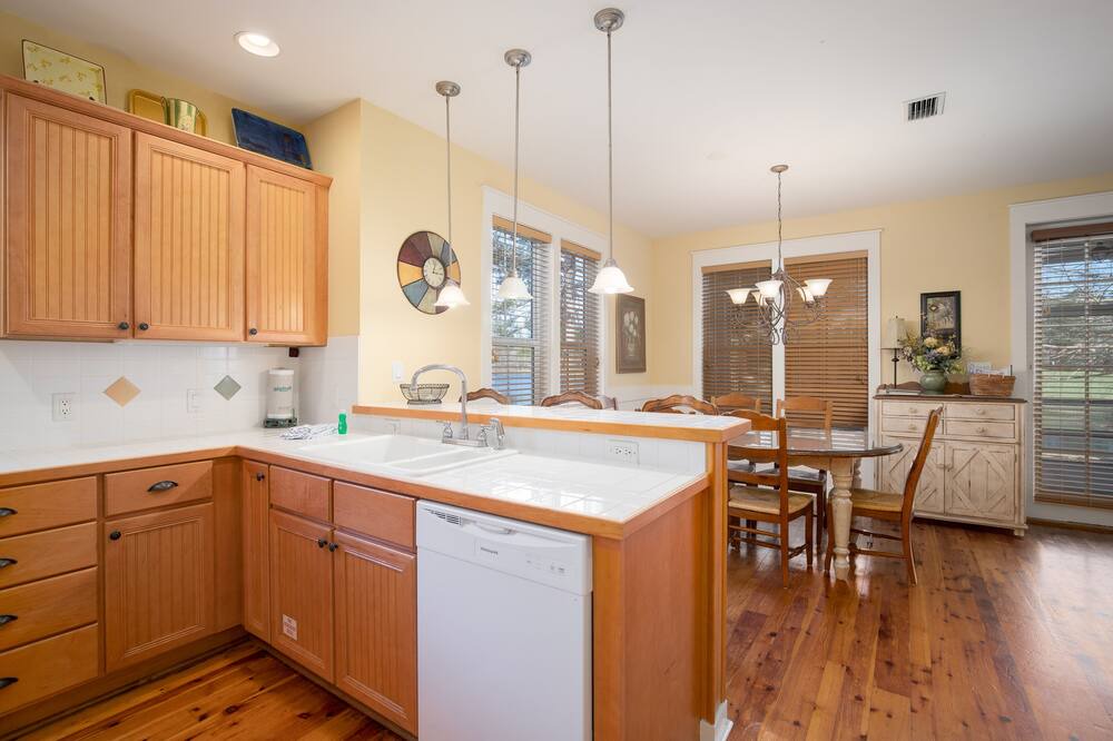Photo of Kitchen in Laurel Grove