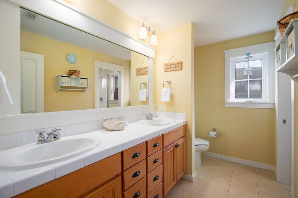 Photo of Bathroom in Laurel Grove