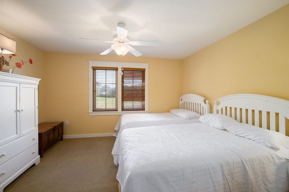 Photo of Bedroom in Laurel Grove
