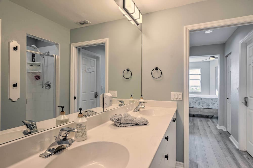 Photo of Bathroom in Burnt Store Marina
