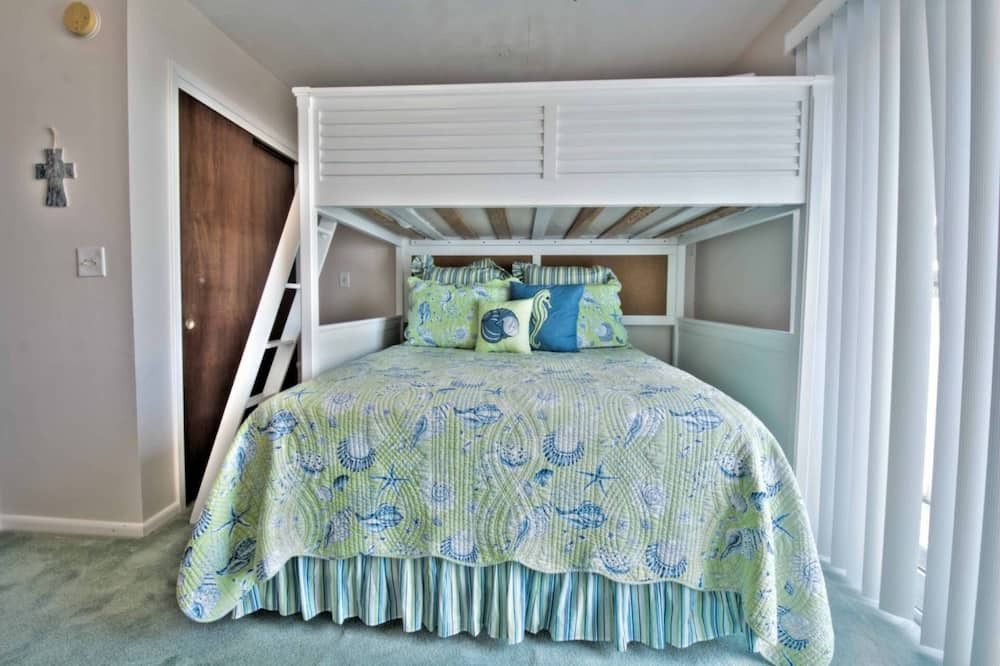 Photo of Bedroom in Santa Rosa Beach