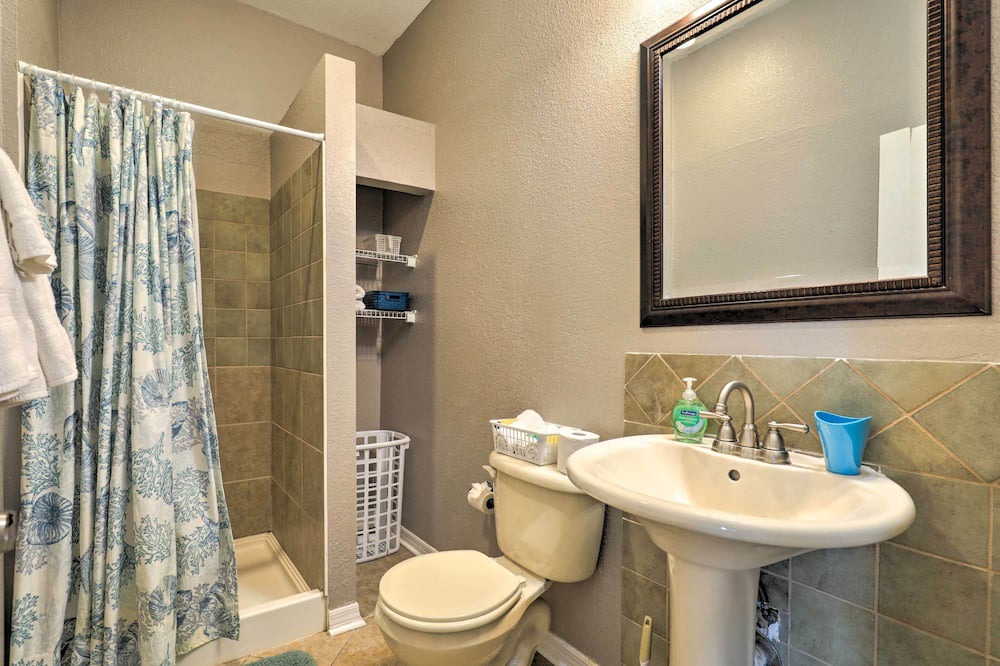 Photo of Bathroom in Forest Hills