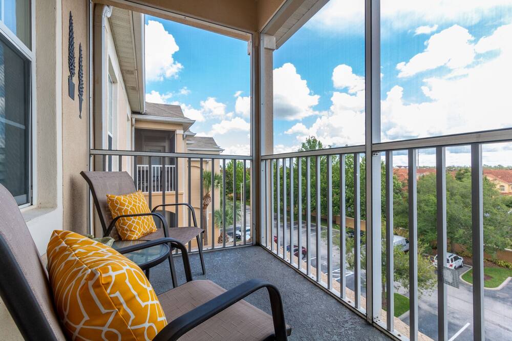 Photo of Patio Balcony in Crestwynd Bay