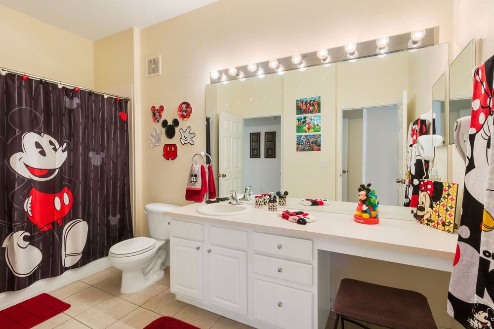 Photo of Bathroom in Crestwynd Bay