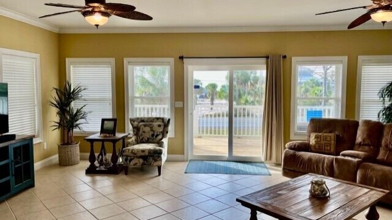 Photo of Livingroom in Port St. Joe