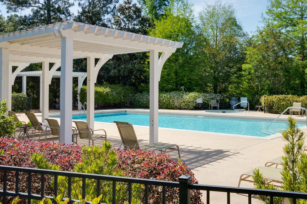 Photo of Outdoor in Laurel Grove