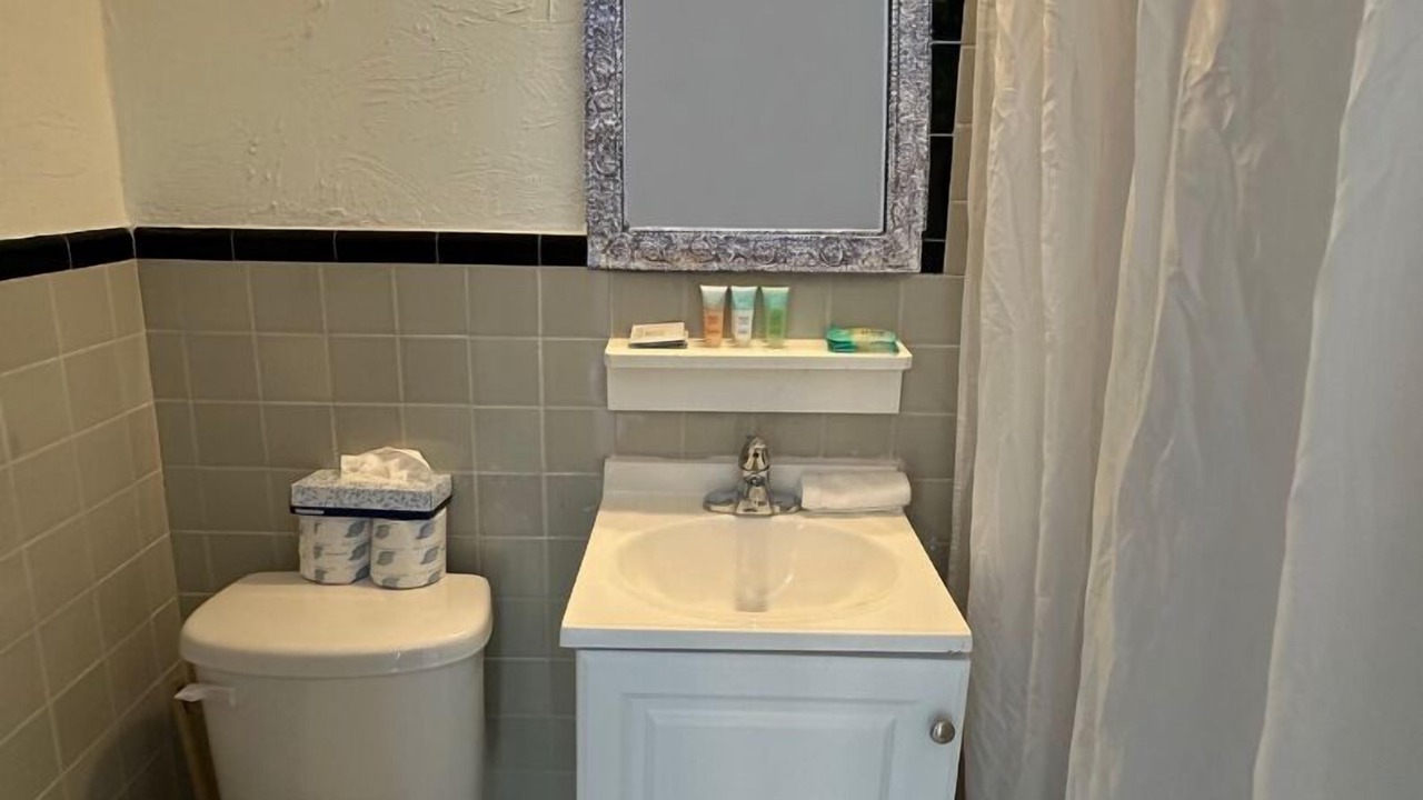 Photo of Bathroom in Hollywood