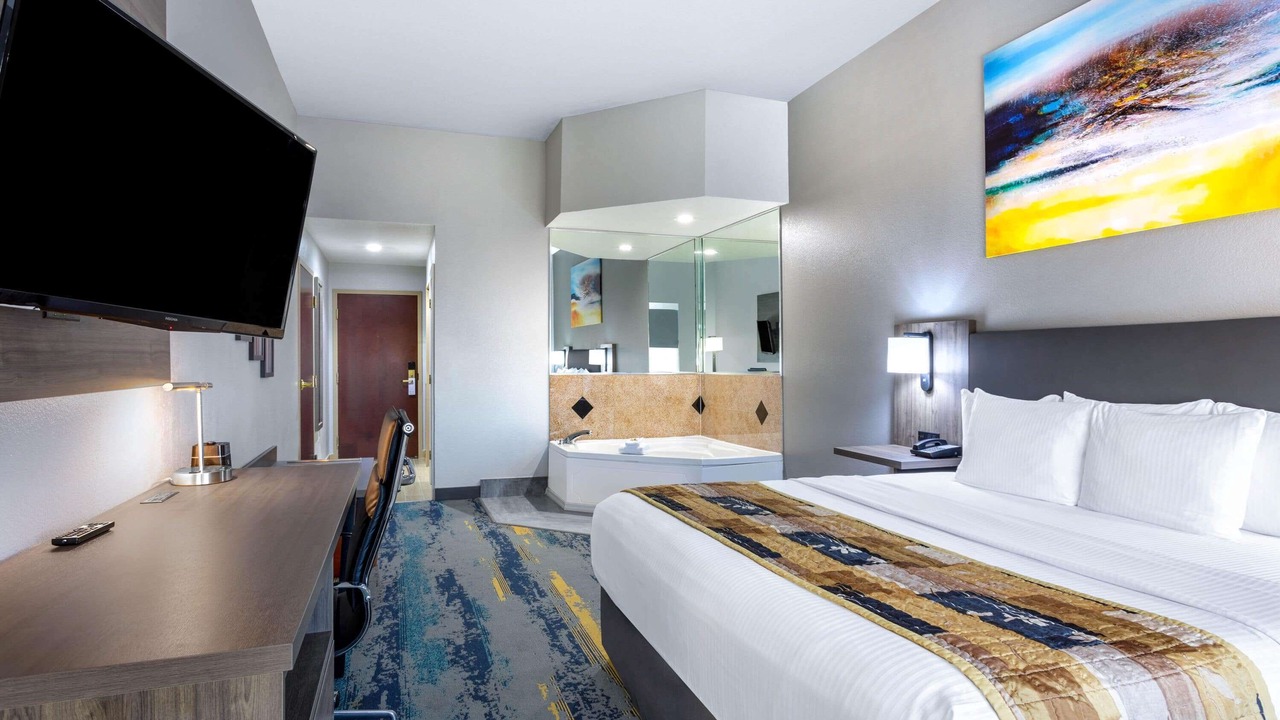 Photo of Bedroom in Pinecrest West Park