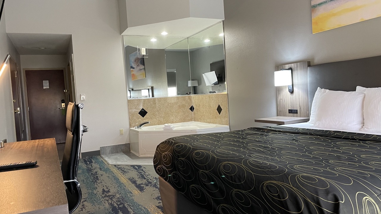 Photo of Bedroom in Pinecrest West Park