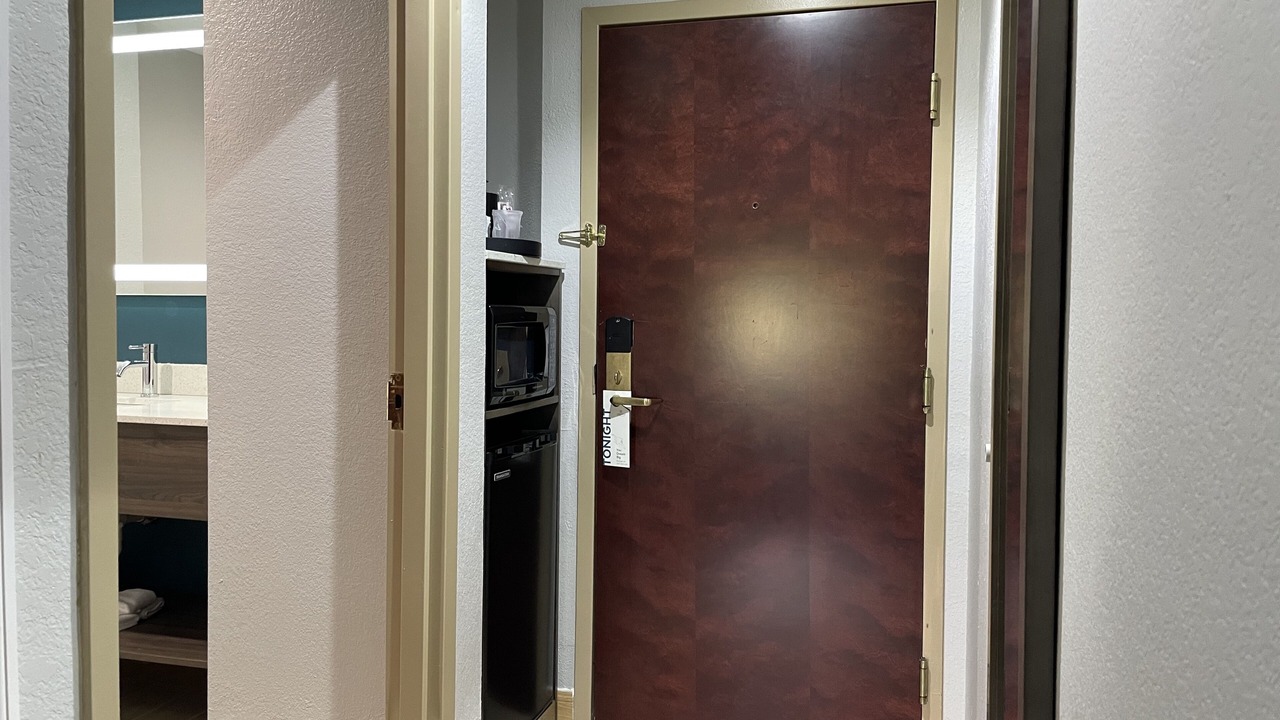 Photo of Bedroom in Pinecrest West Park