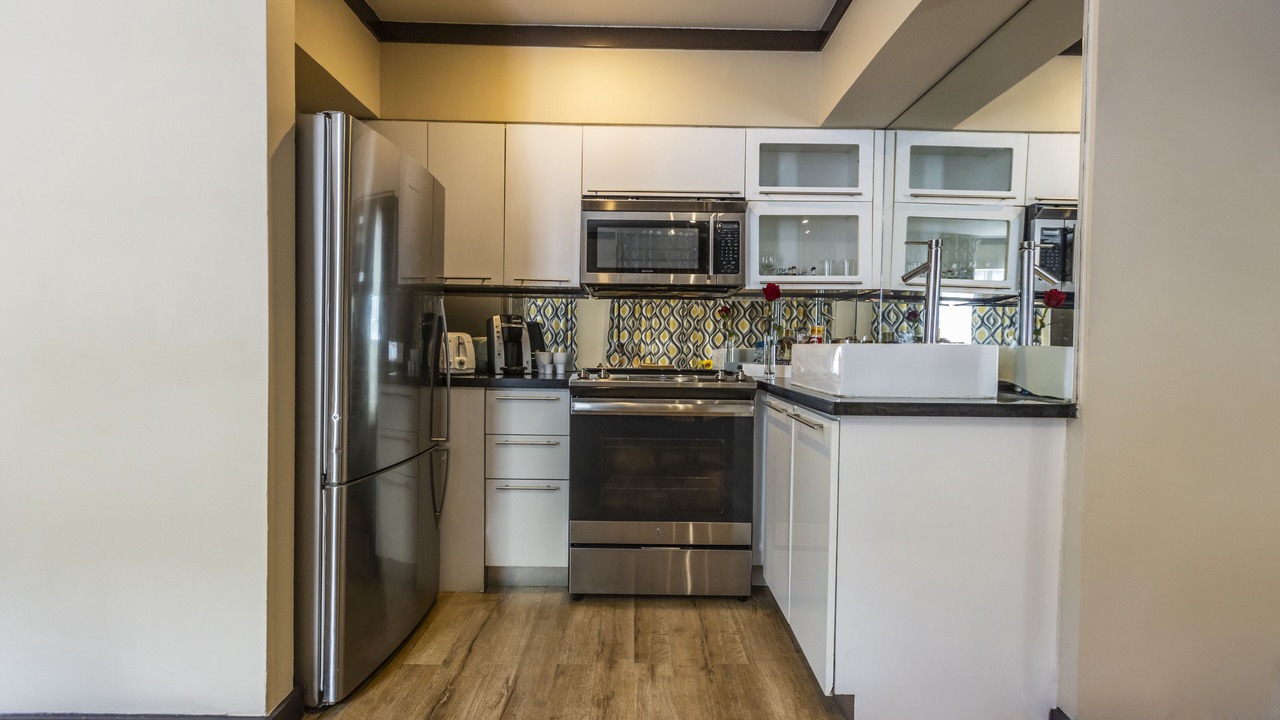 Photo of Kitchen in Flamingo/Lummus