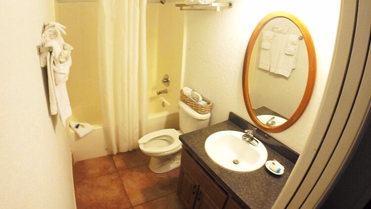 Photo of Bathroom in Cypress Gardens