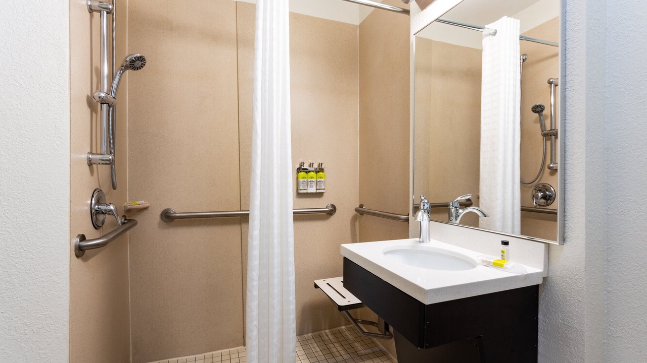 Photo of Bathroom in Edgewood