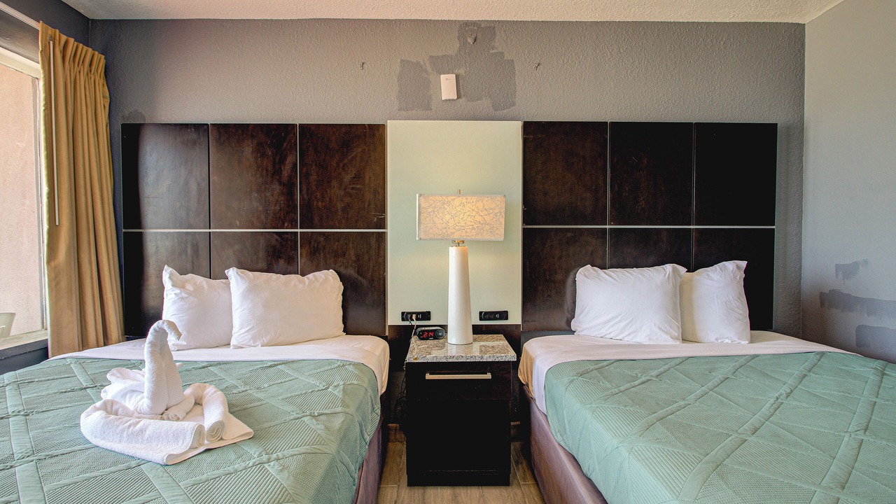 Photo of Bedroom in South Peninsula Historic District