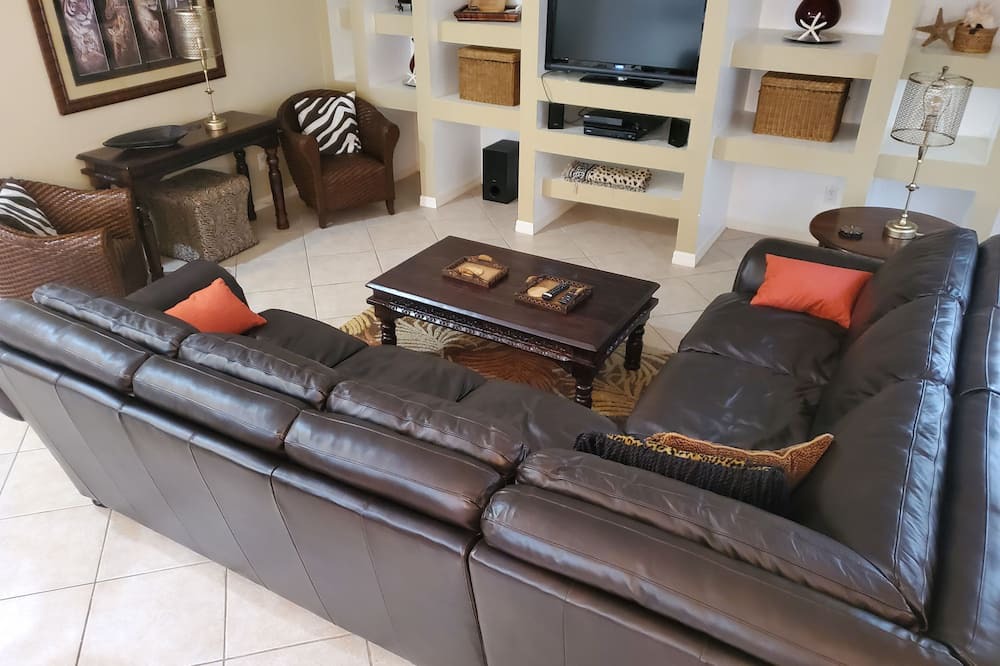 Photo of Bedroom in Lely Golf Estates