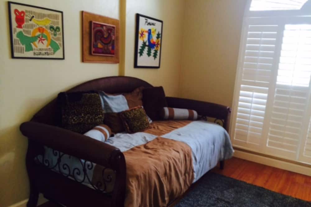 Photo of Bedroom in Lely Golf Estates