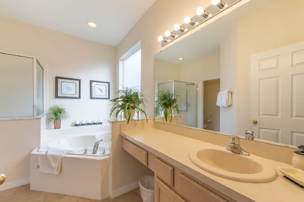 Photo of Bathroom in Solana