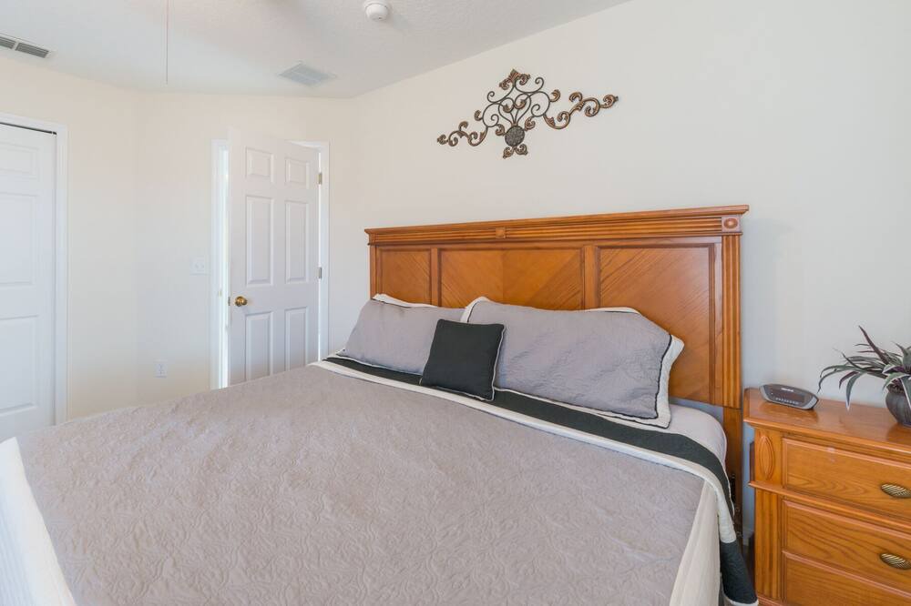 Photo of Bedroom in Solana