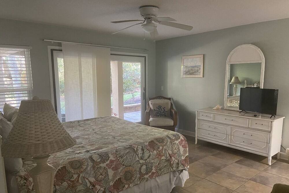 Photo of Bedroom in Amelia City