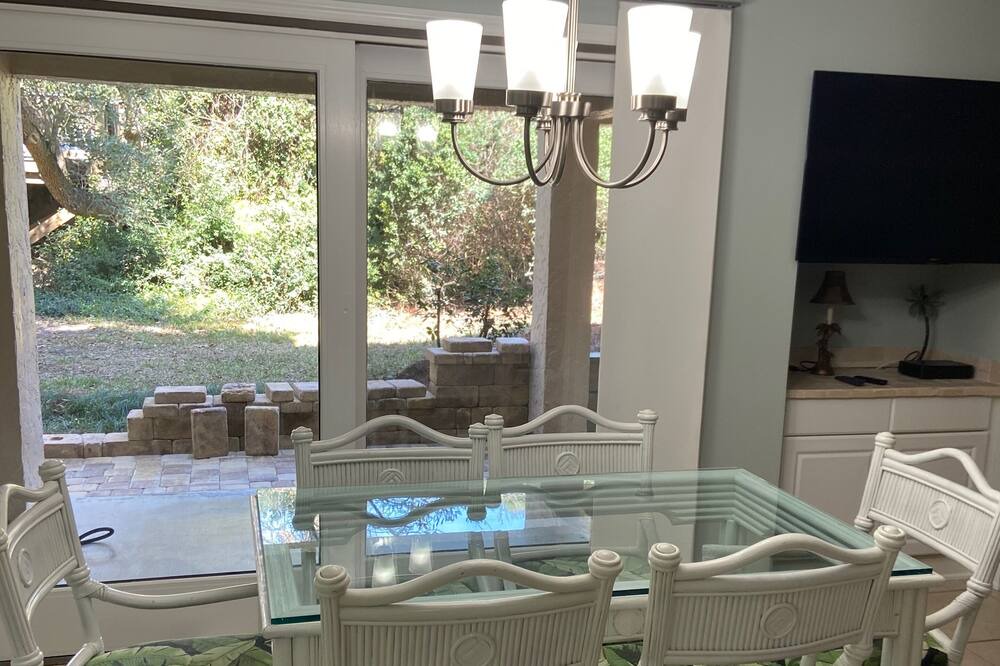 Photo of Kitchen in Amelia City
