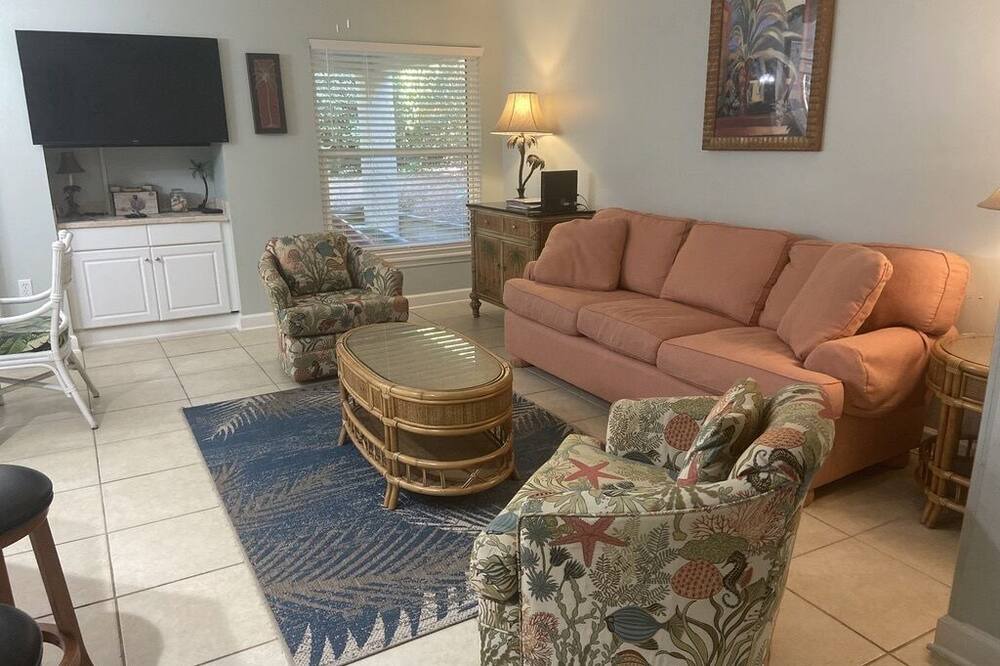 Photo of Livingroom in Amelia City